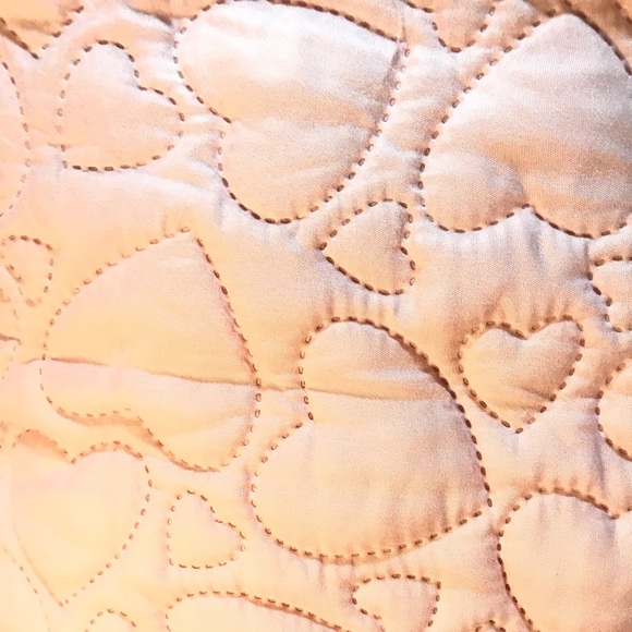 🖤IVY HILL HOME “Hearts” Quilt - Picture 3 of 6